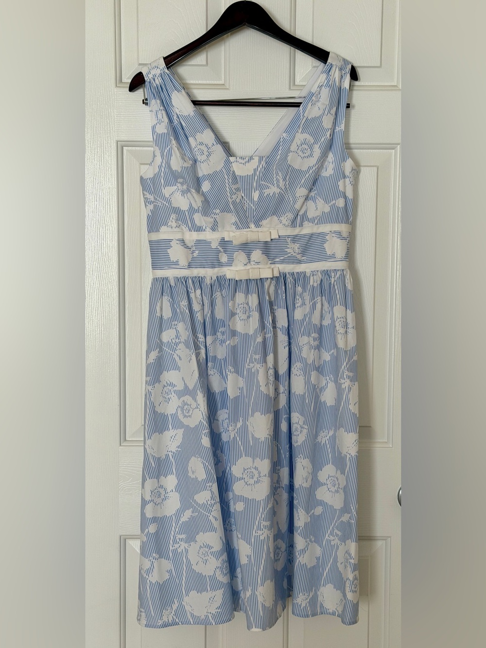 Karl Lagerfeld Paris Blue White Floral Fit & Flare Bow Cottagecore Dress Sz 8 - Picture 2 of 11